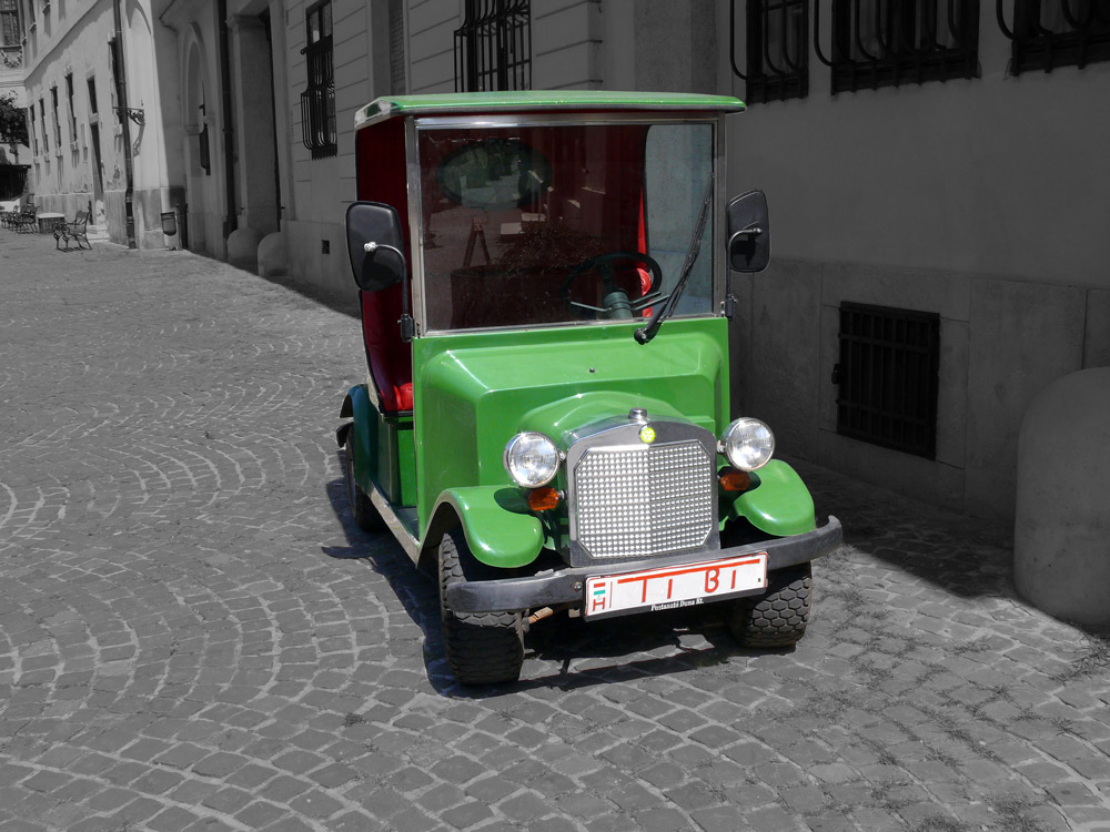 Green Post Truck, Budapest